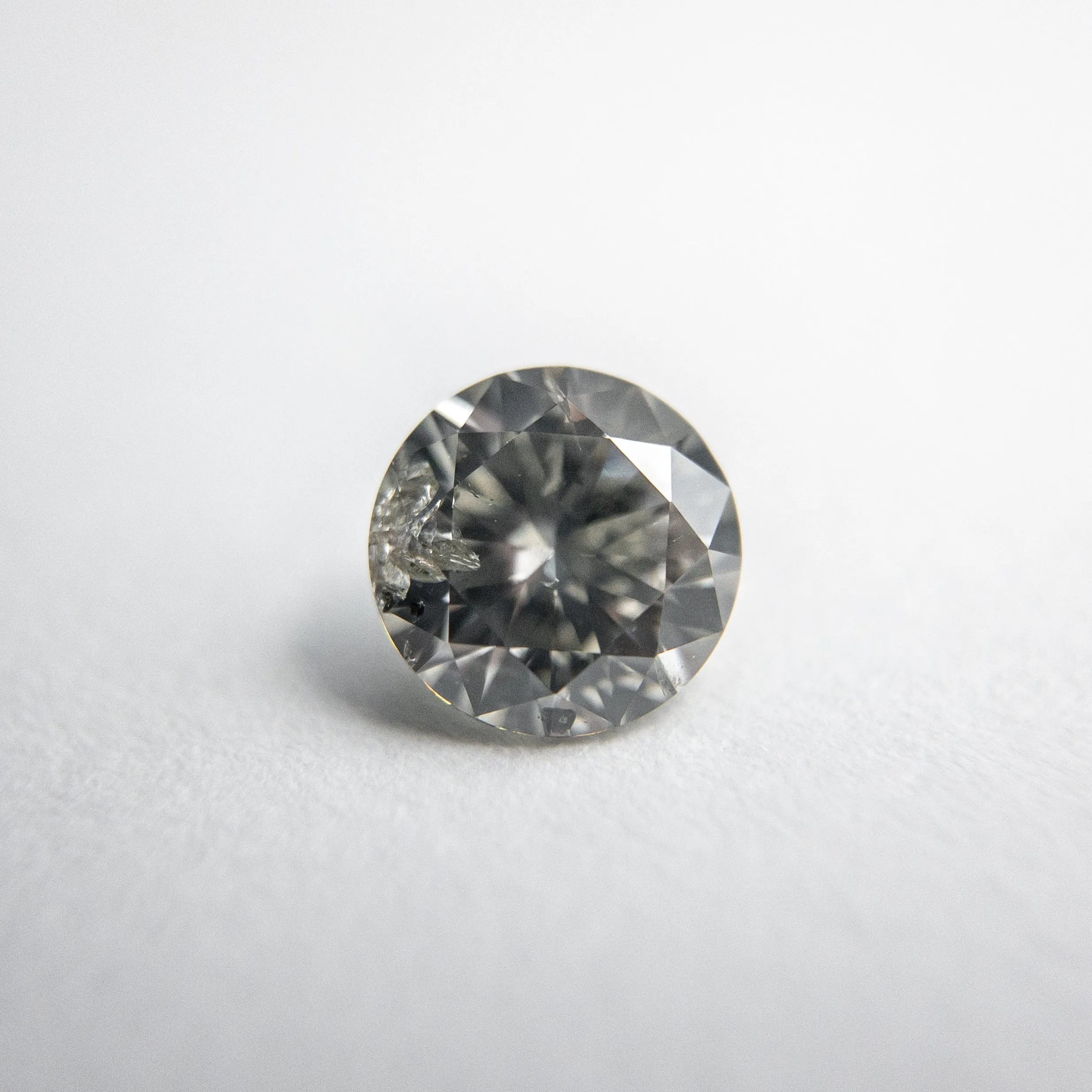 0.57ct 5.27x5.25x3.19mm Fancy Grey Round Brilliant 18273-06