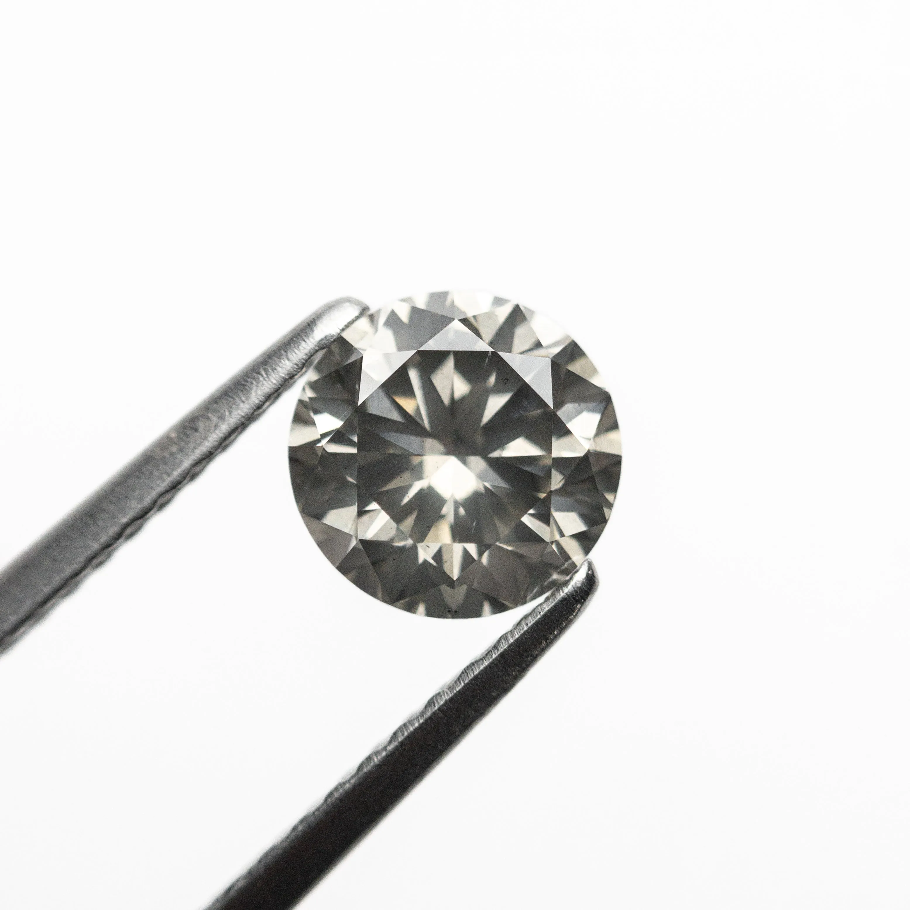 1.01ct 6.29x6.24x3.92mm SI2 Fancy Grey Round Brilliant 24268-01