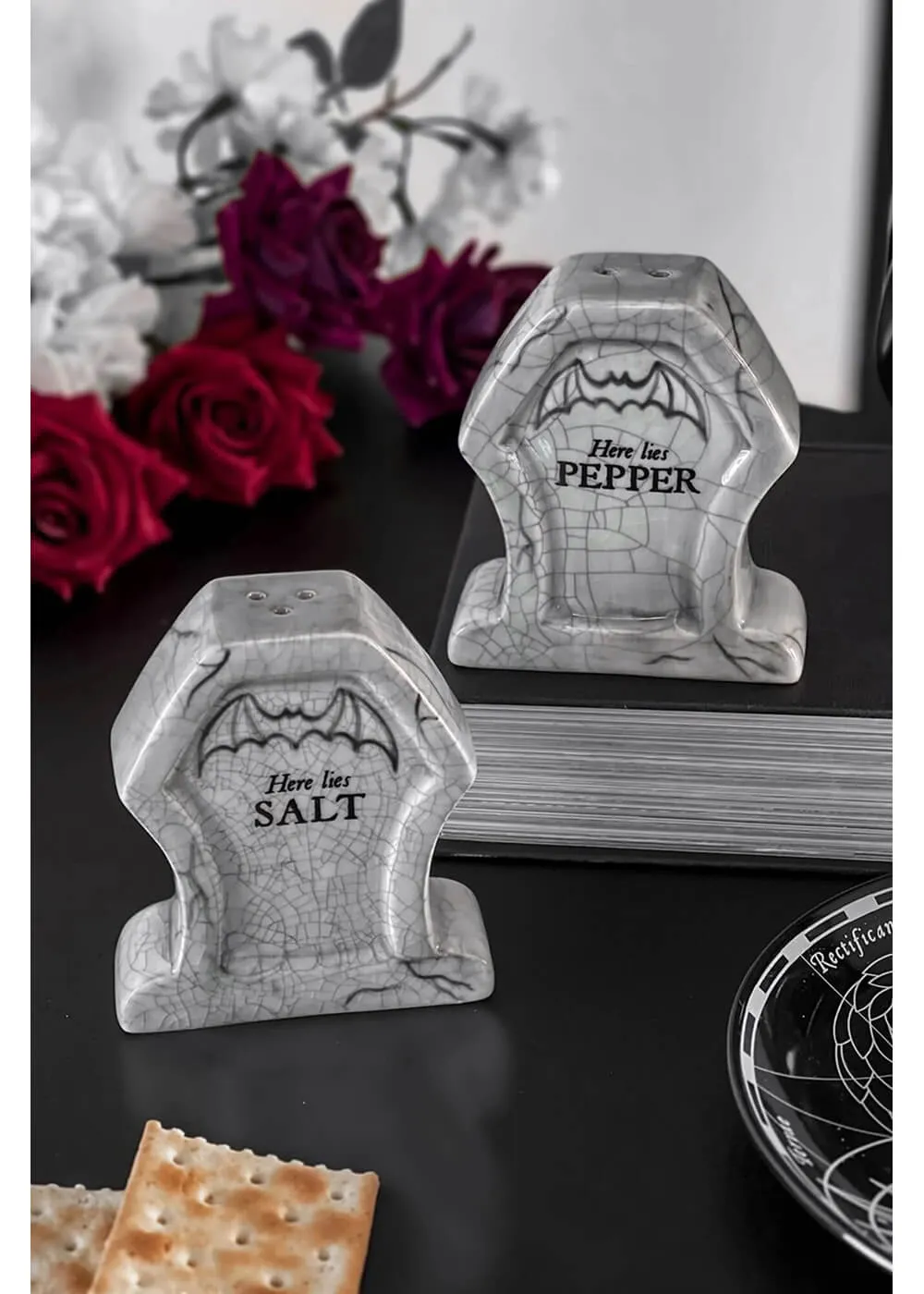 Killstar RIP Salt & Pepper Shakers Set Gray